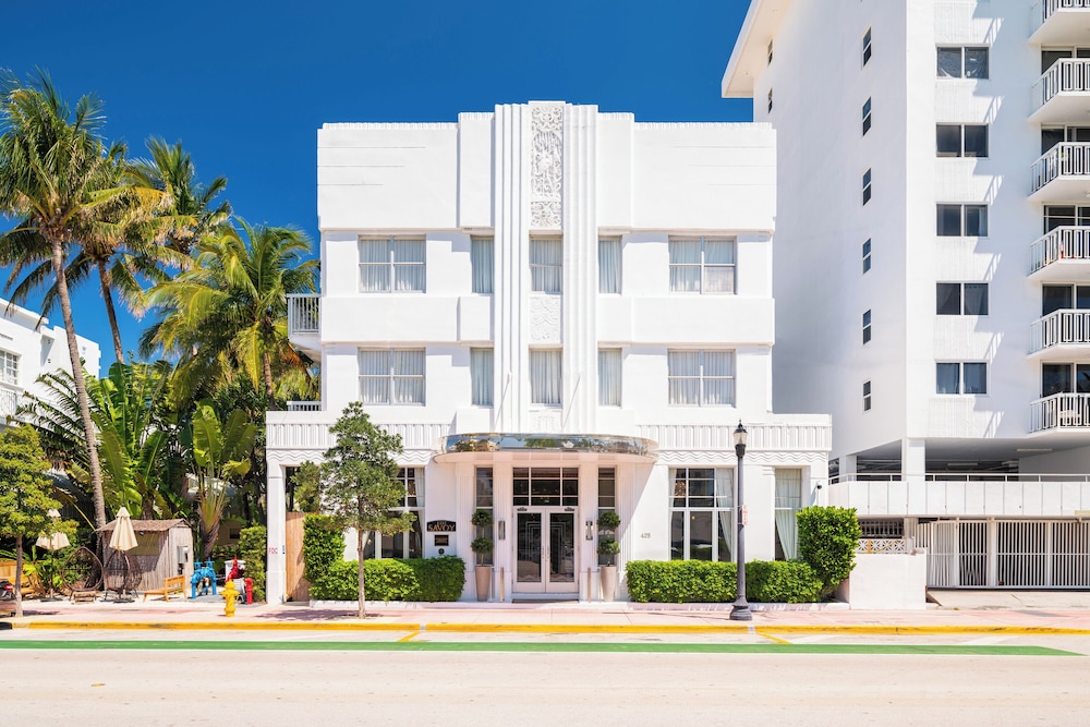 The Savoy Hotel & Beach Club 6/62