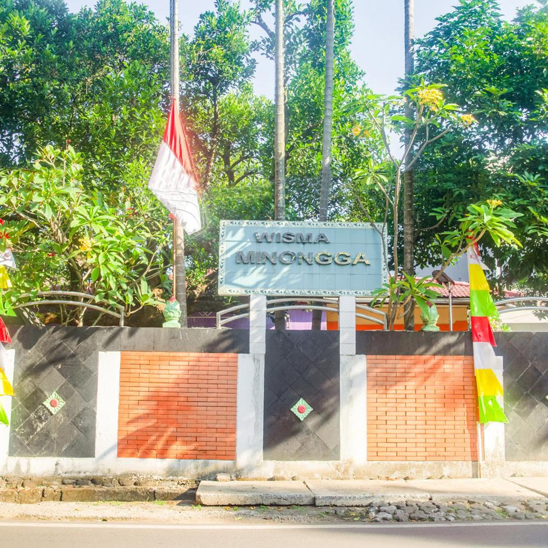 Reddoorz Plus Near Upn Veteran Jakarta 45/50