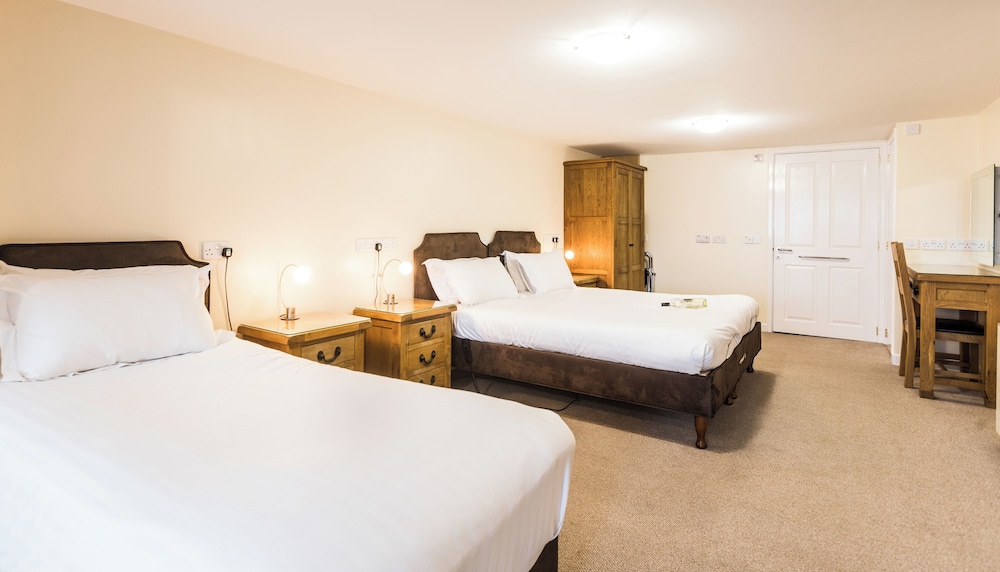 King Arthur's Arms Inn 11/50