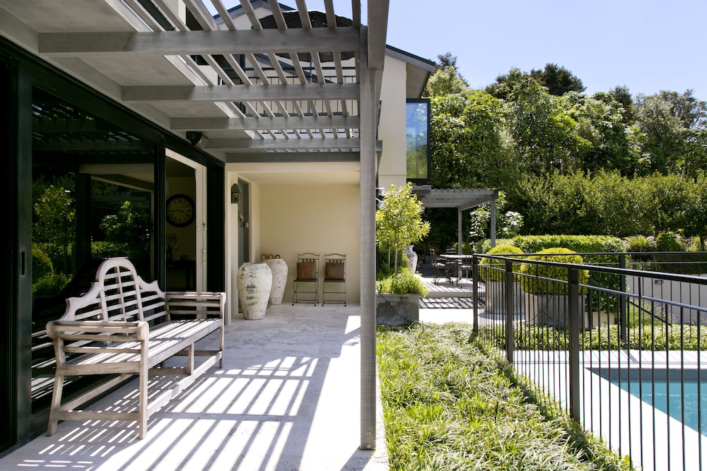The Point Villas 3/39