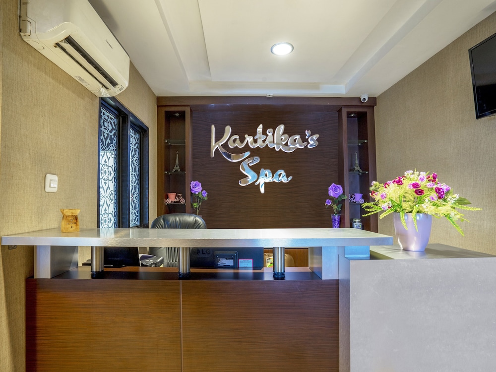 Hotel Grand Kartika 4/63
