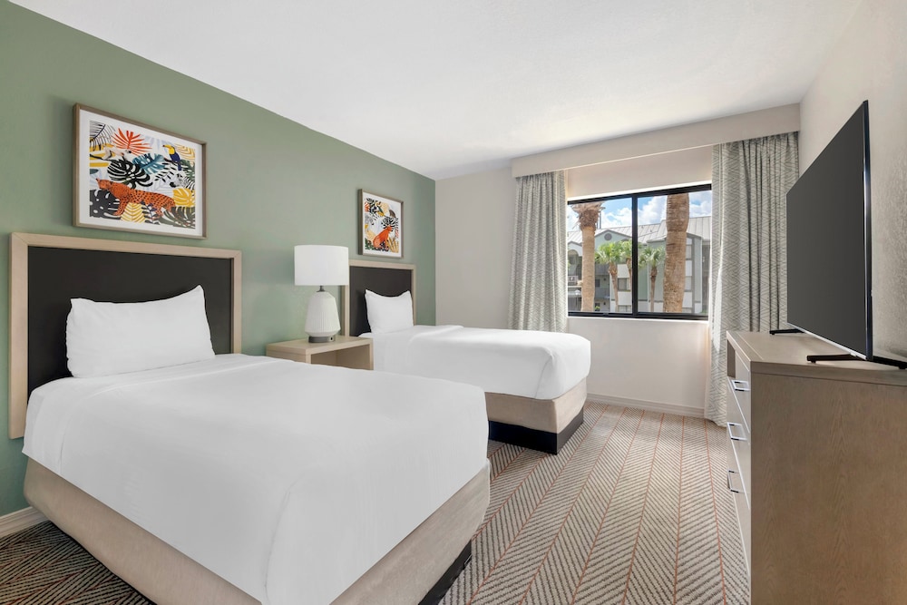 Parkway International Resort 24/63