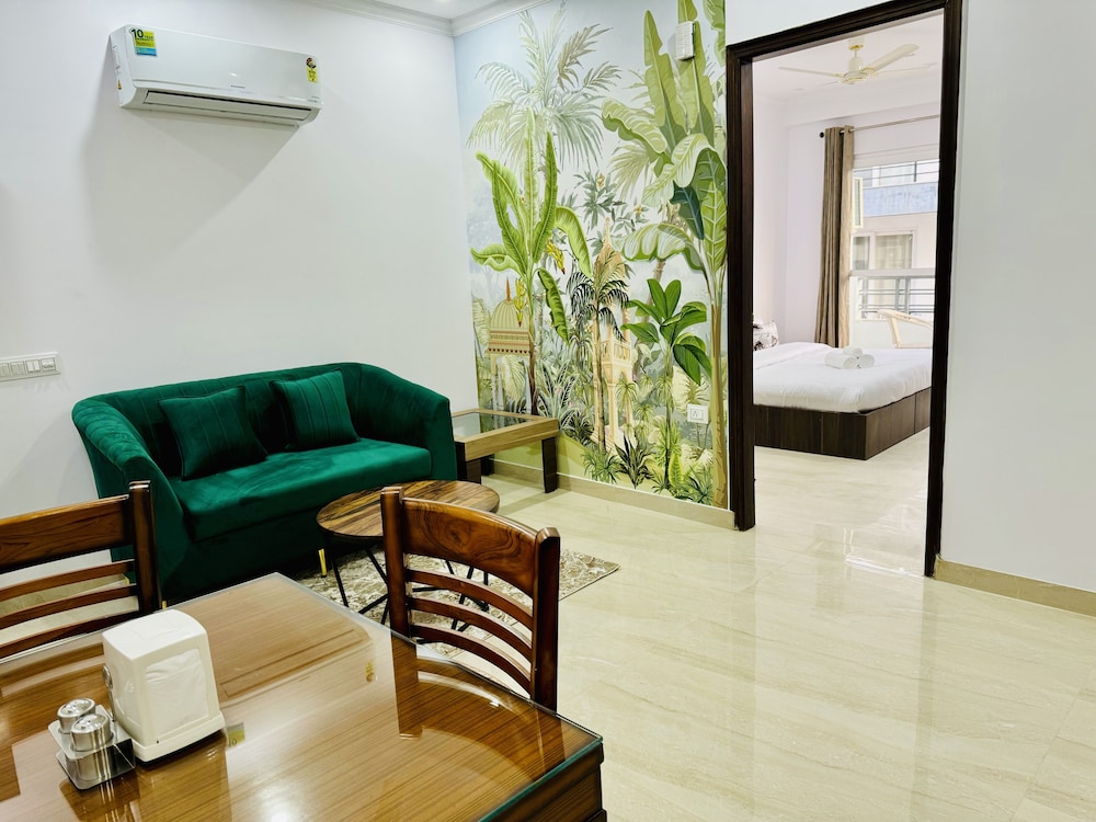 ZEN Suites Golf Course Road 40/50
