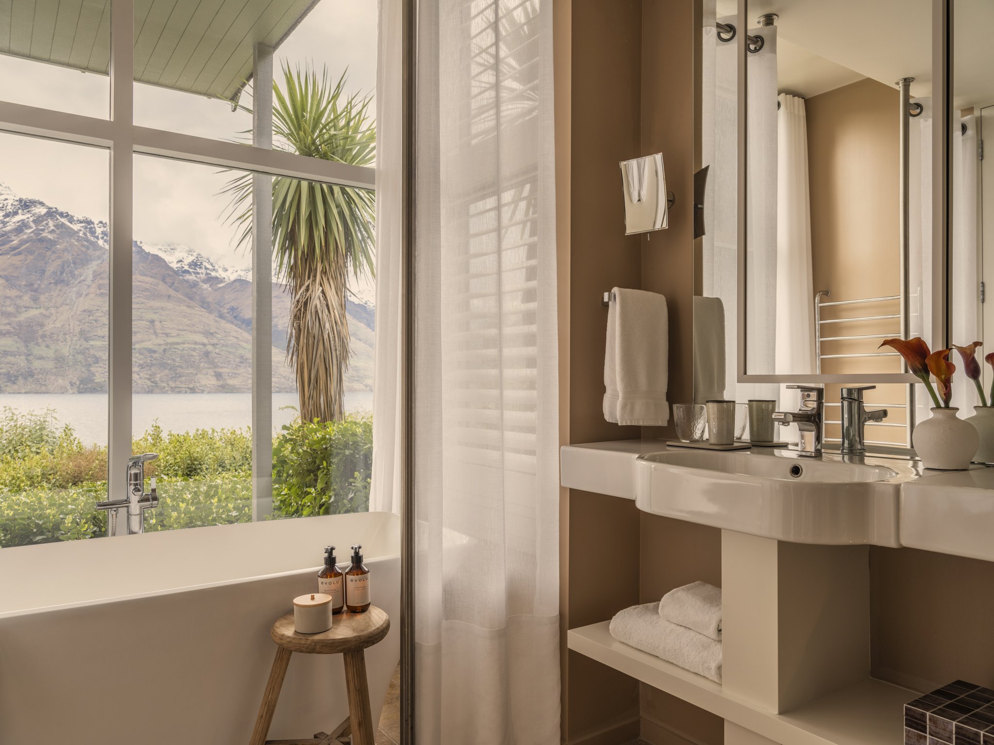 Rosewood Matakauri 20/20