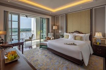 Deluxe, River Front