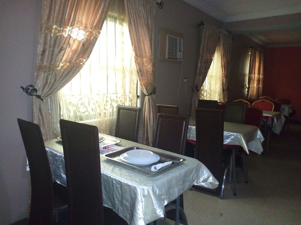 Akma Signature Hotel & Suites 16/20