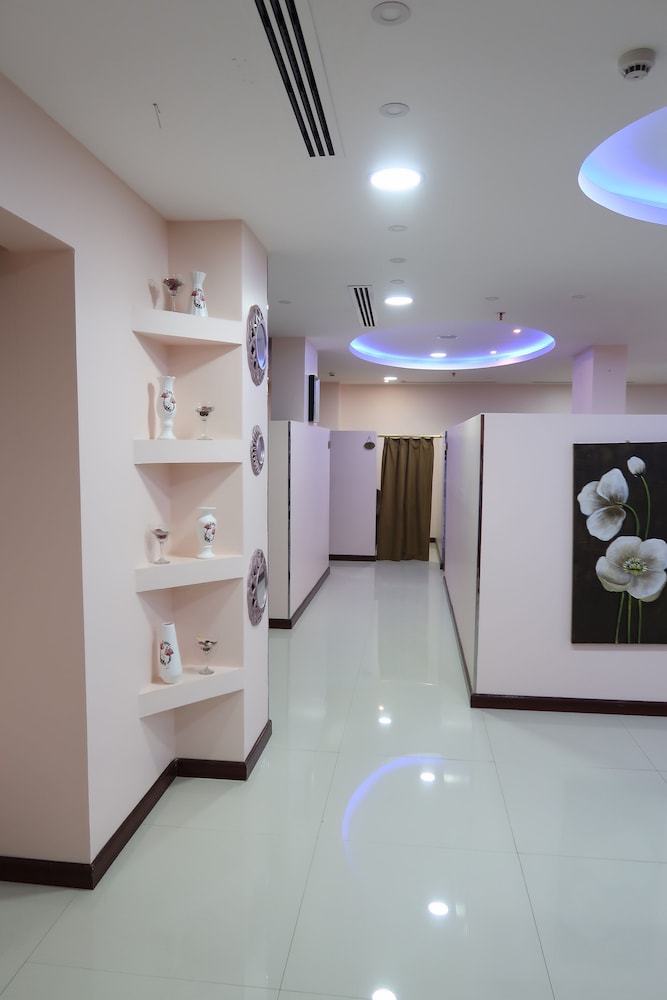 فندق اللوتس(Lotus Hotel) 12/47