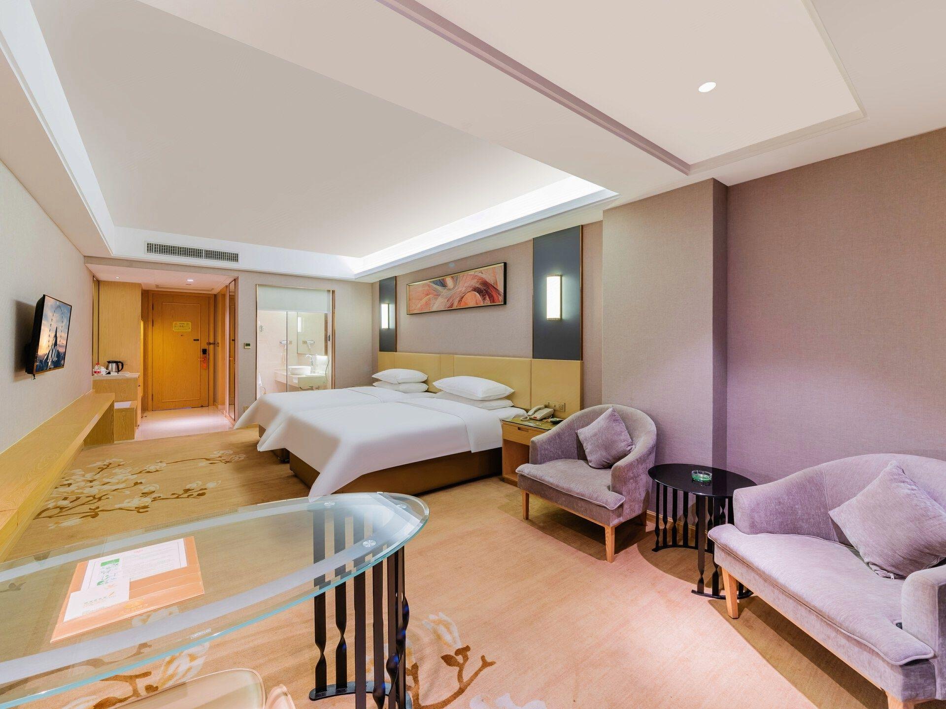 Vienna Hotel (Zhongshan Xiaolan High Speed Railway Station) 32/59