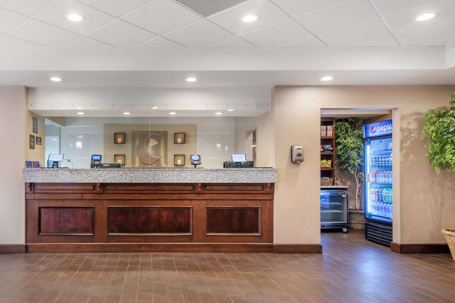 Comfort Inn and Suites Dover-Portsmouth 4/46