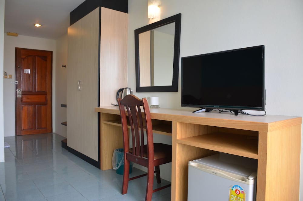 Baan Manthana Hotel 46/50