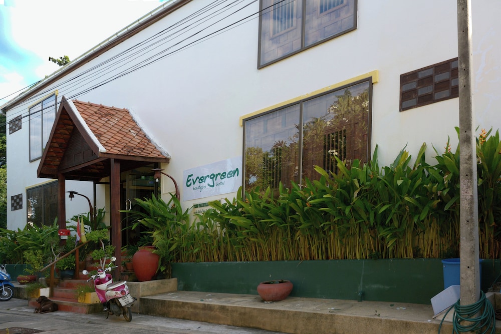 RedDoorz Plus Evergreen Boutique Hotel 7/53