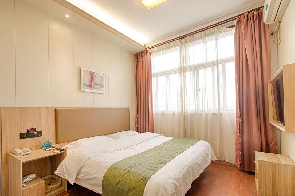 Room, Queen Bed