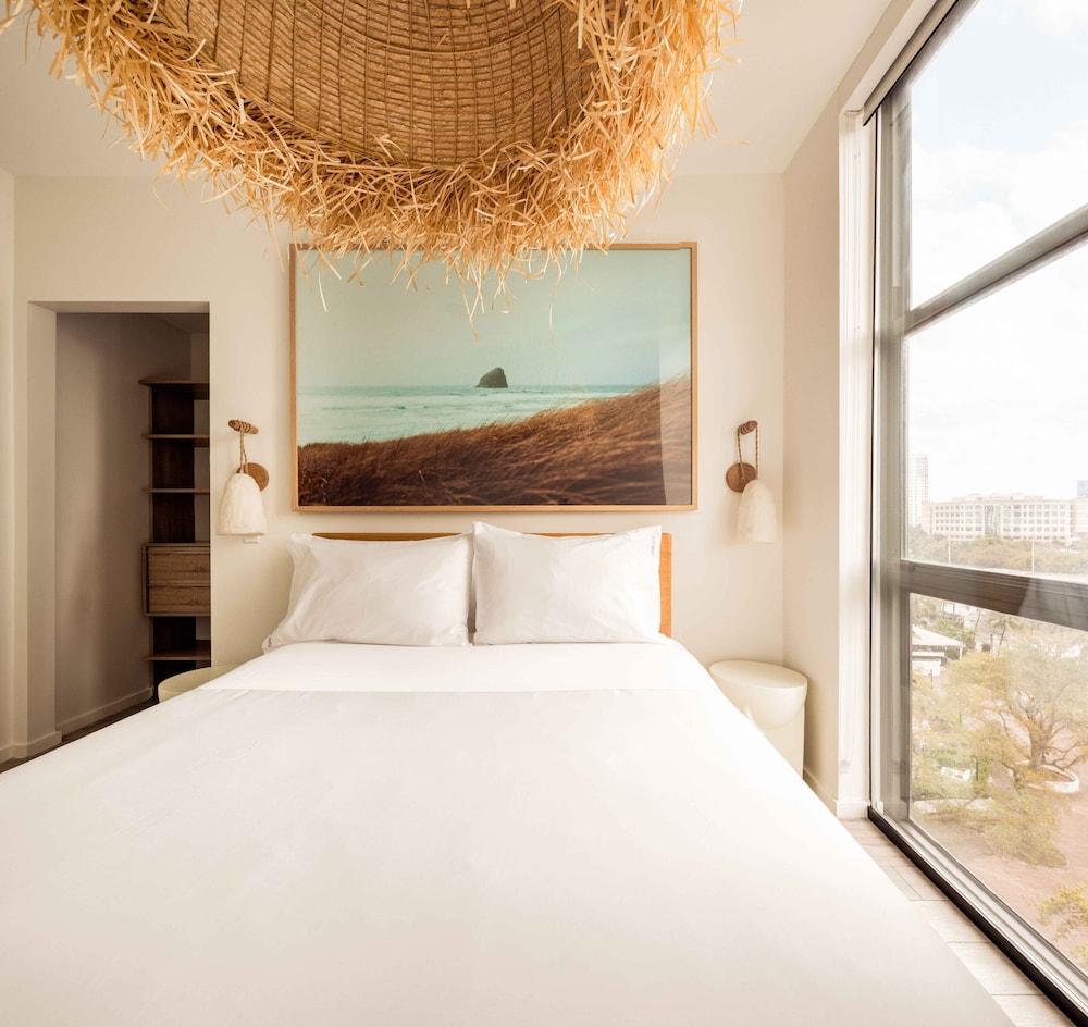 3 BEDROOMS, SUITE, RIVER VIEW