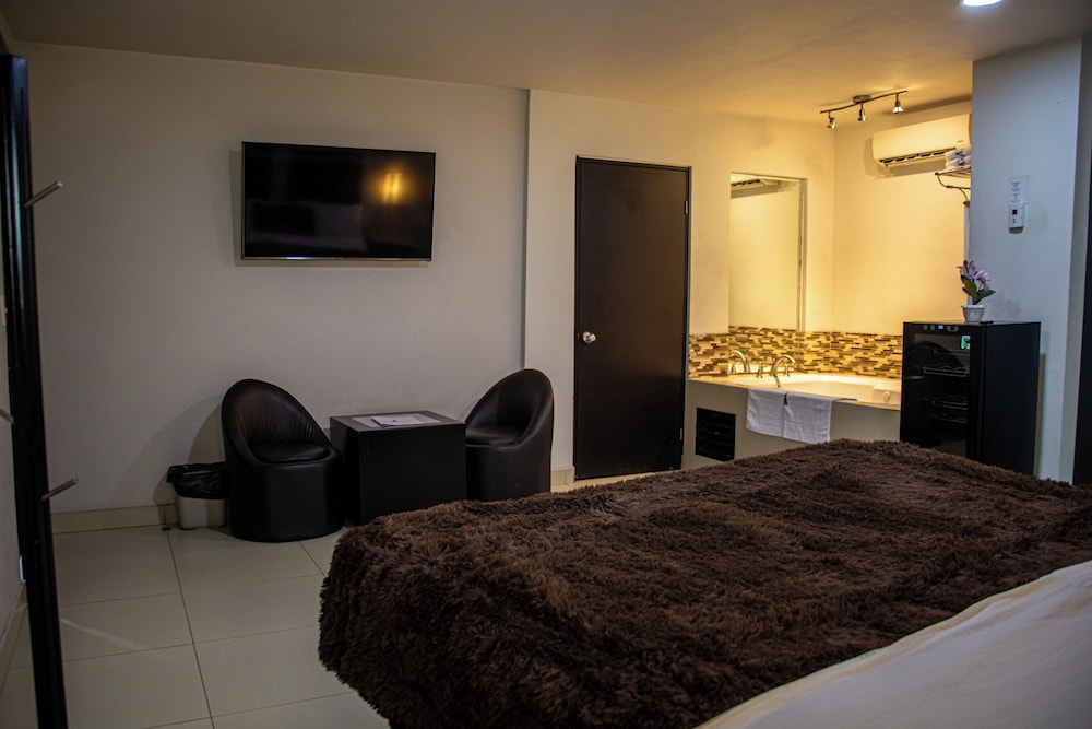 جناح بسرير كينج بجاكوزي، Hotel Velario 5/9