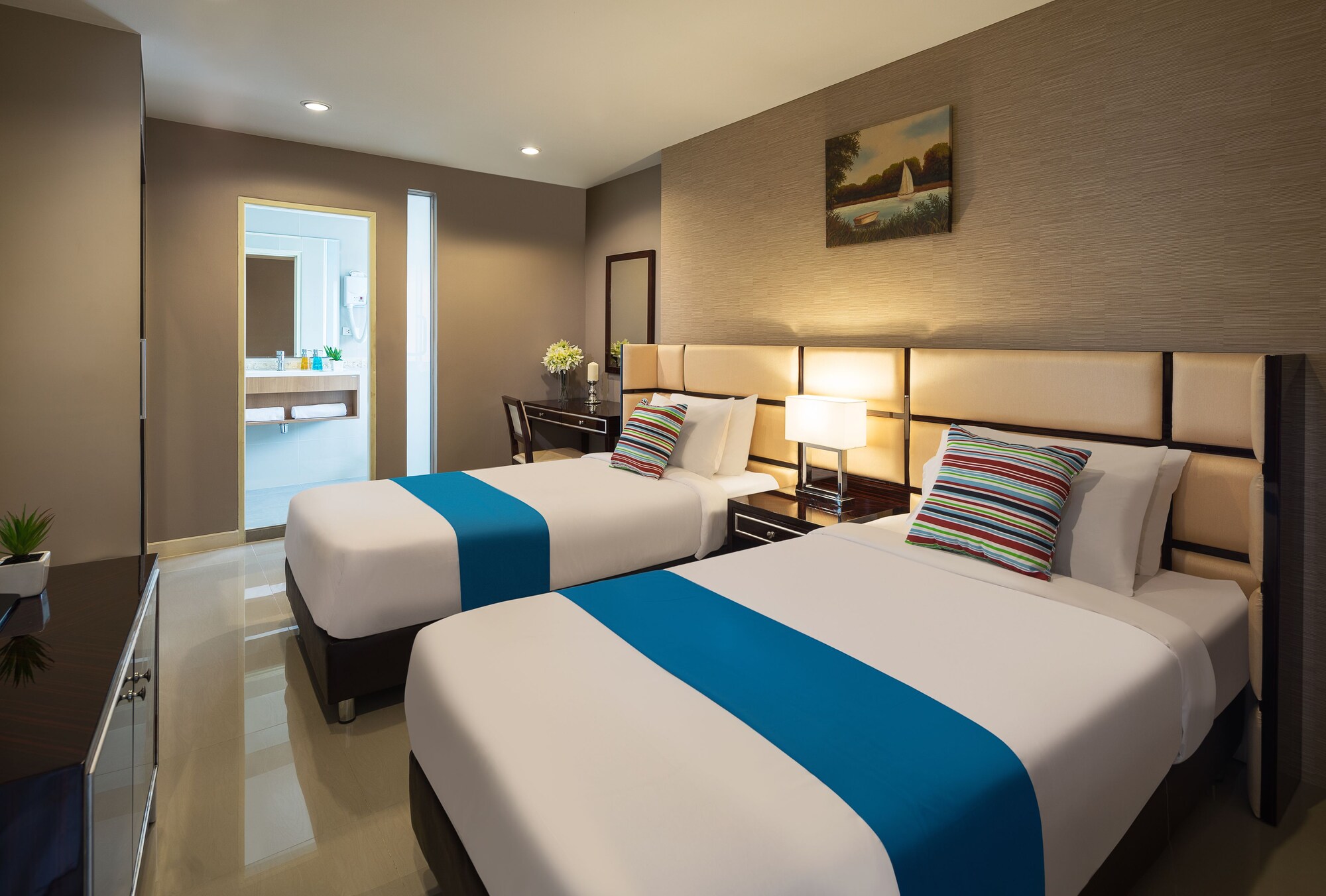 PREMIER, SUPERIOR, TWIN BEDS