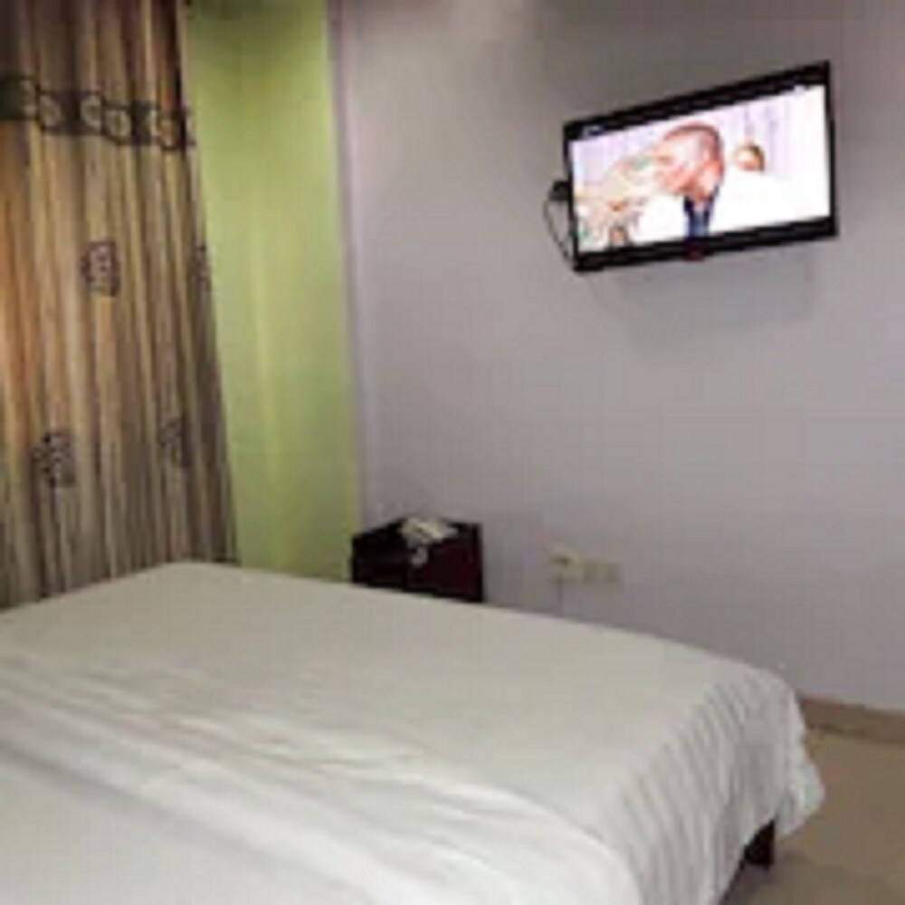 Ghatview Hotel 9/33