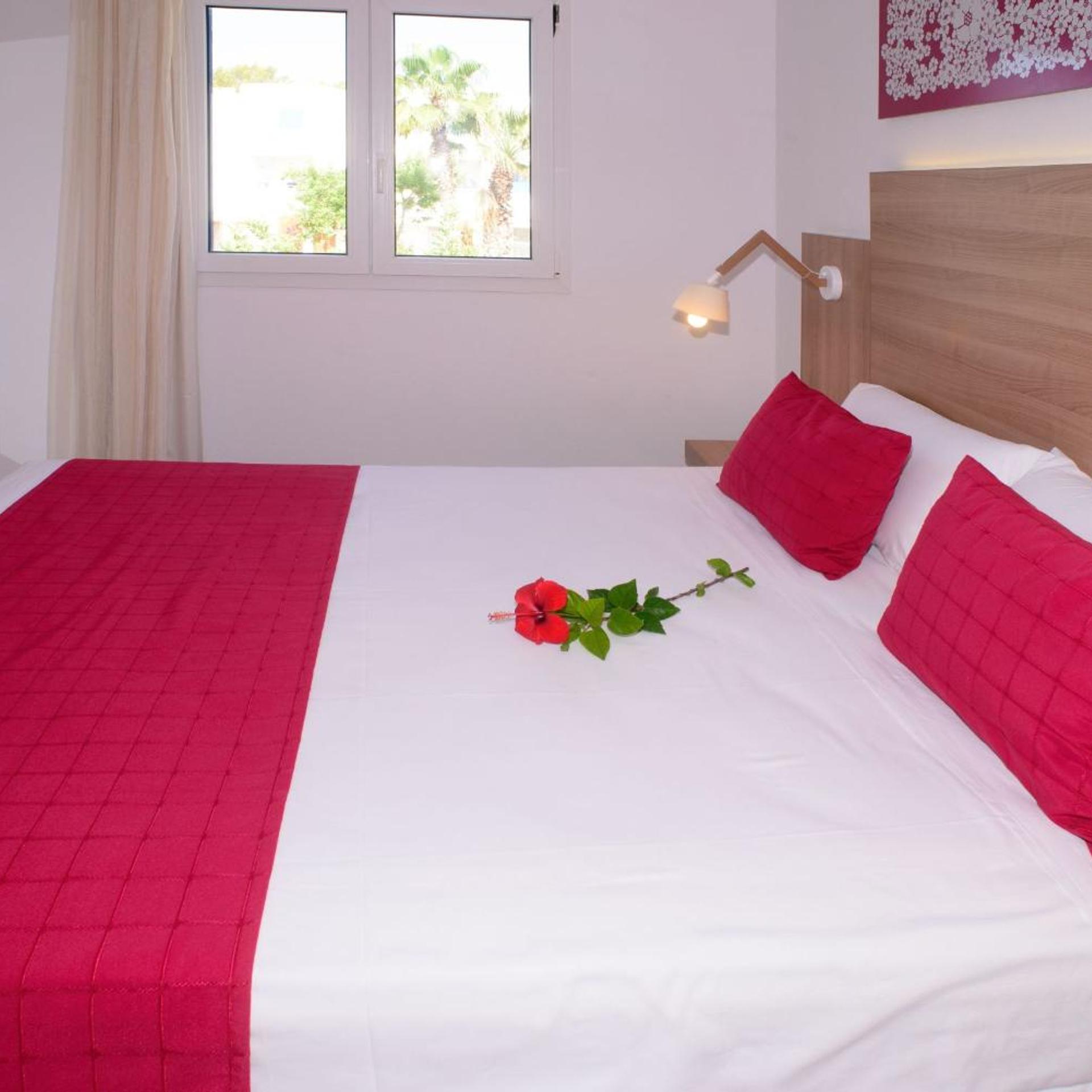 جناح جونيور، Cala Llenya Resort Ibiza Formerly Ola Club Cala Llenya 6/10
