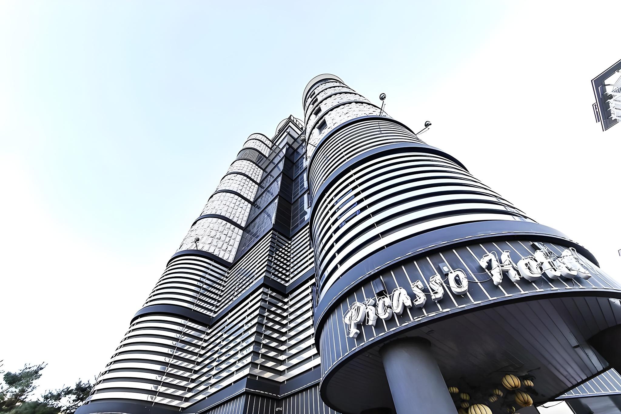 Hotel Picasso 2/77