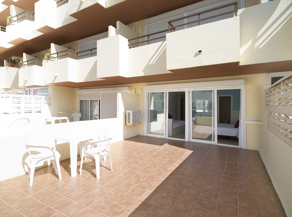 Hostal Costa Blanca 24/32