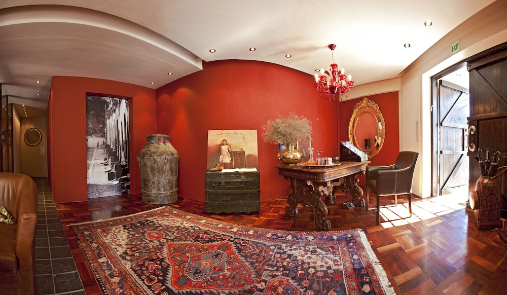 Rouge On Rose Boutique Hotel 10/49