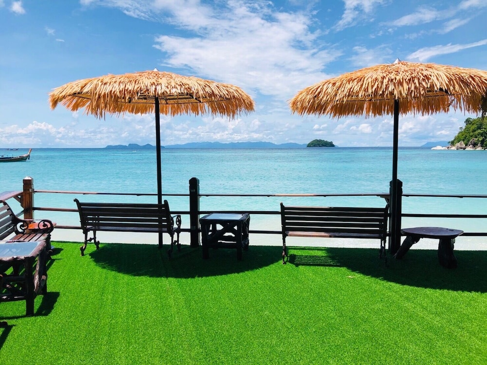 Anda Resort Koh Lipe 7/50
