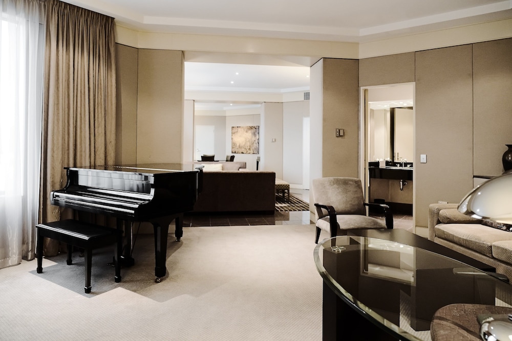 Intercontinental Adelaide 53/82