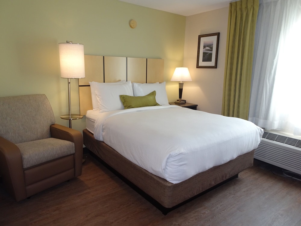 Candlewood Suites Glen Allen Short Pump, an IHG Hotel 26/73