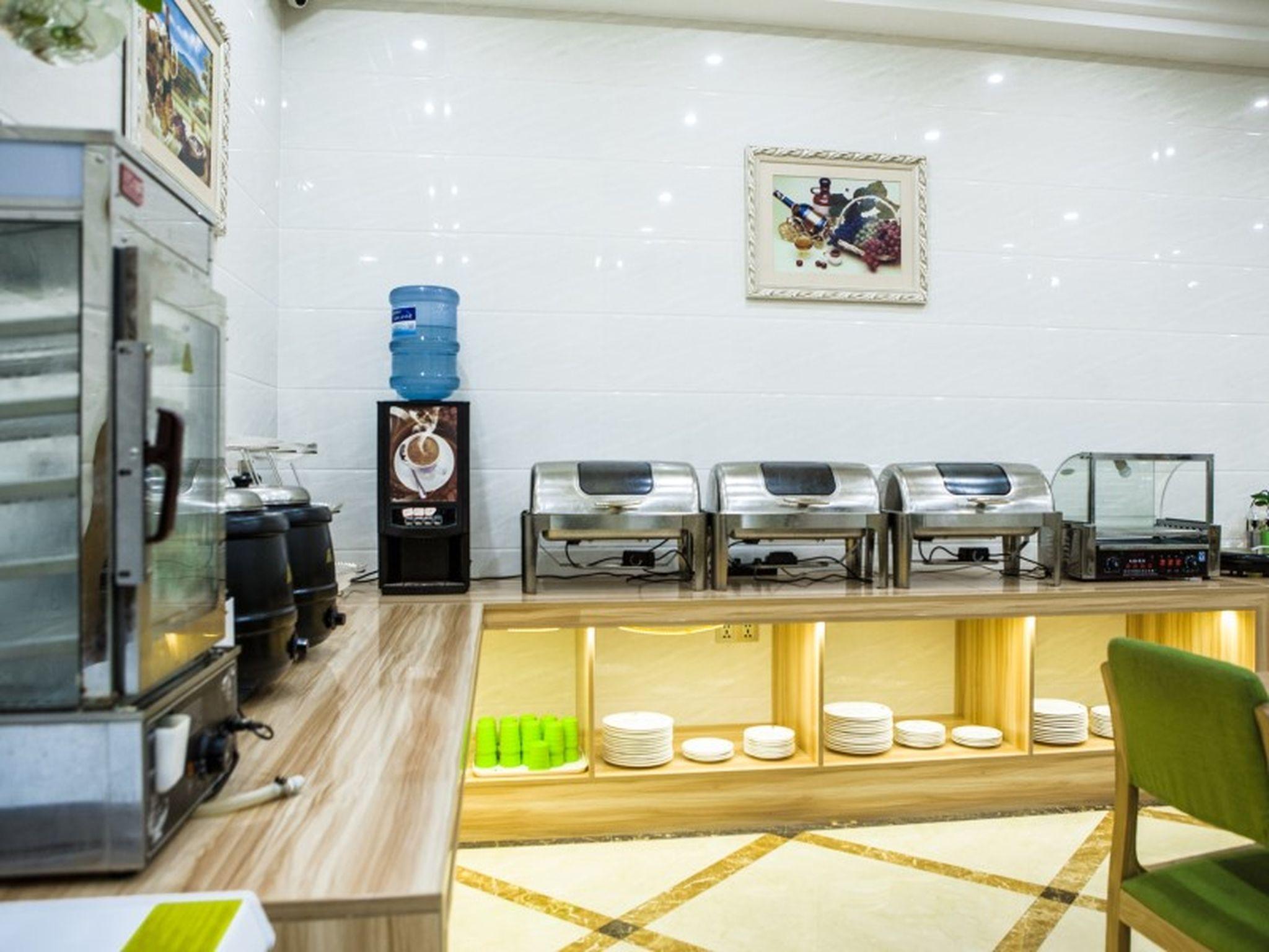 Greentree Inn Nantong Rugao Zhongjiaomeilu City Express Hotel 28/32