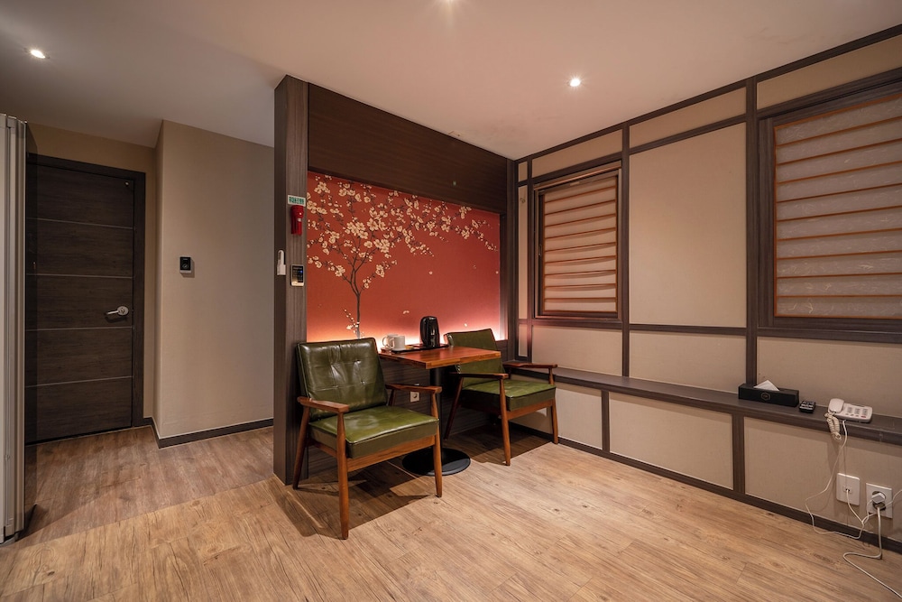 Ink Gongju Tourist Hotel 35/50