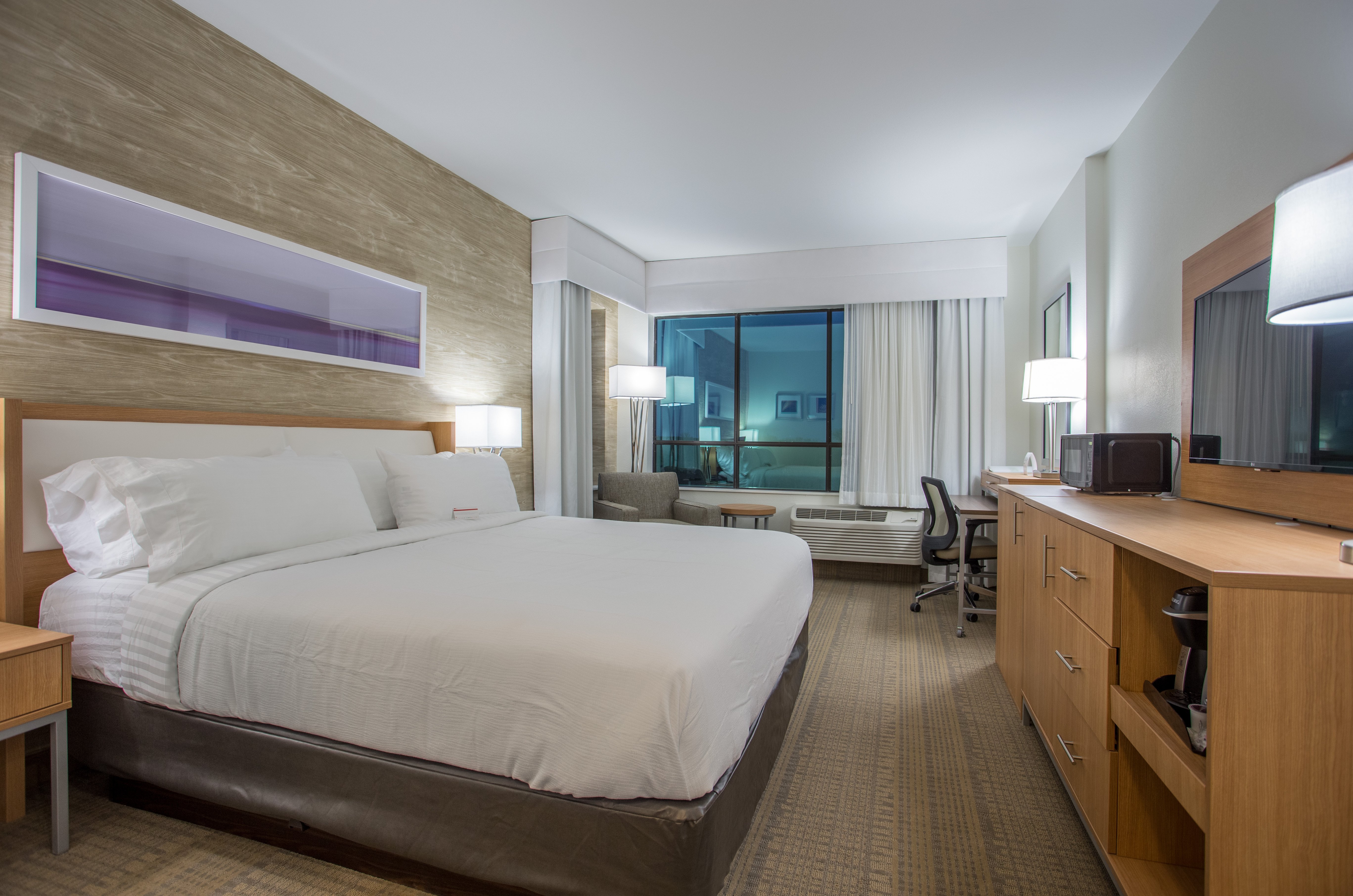 Feature, King Bed