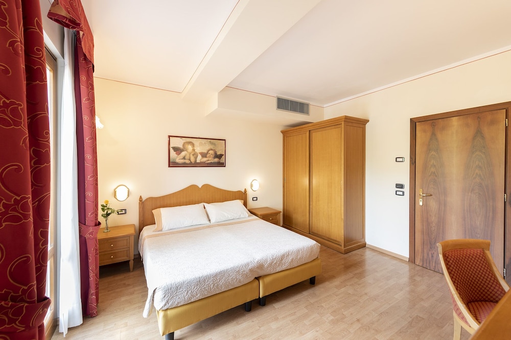 Hotel Pineta Campi 22/90