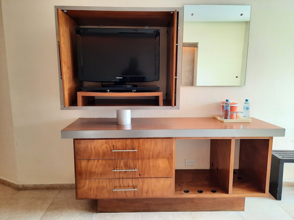 Artisan Family Hotels & Resort Collection Playa Esmeralda 11/79