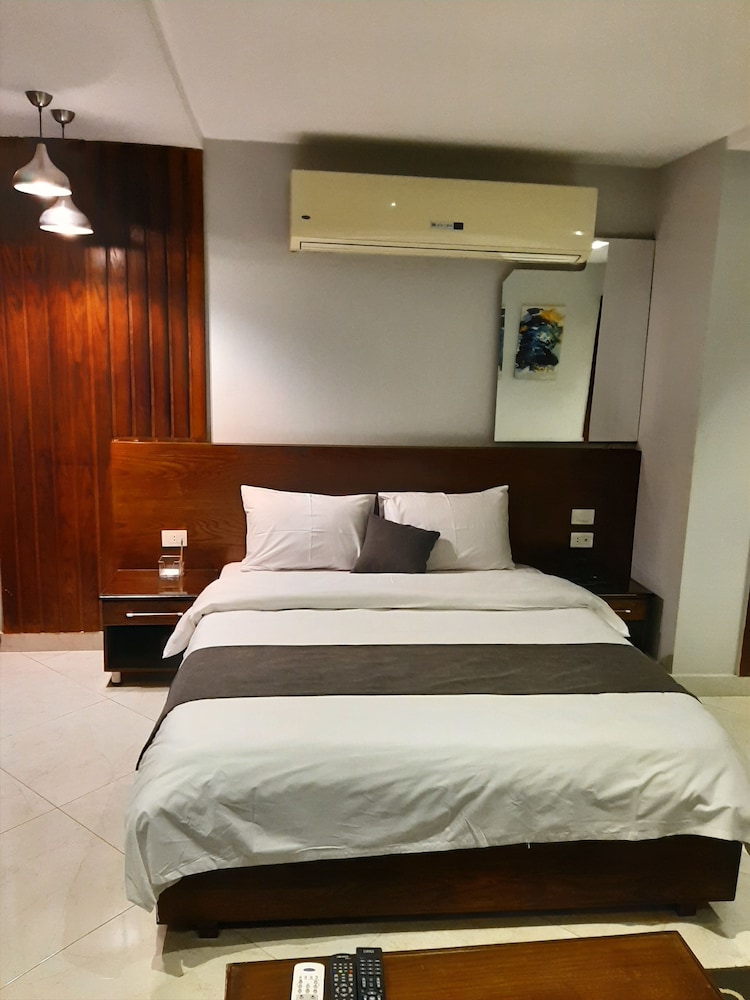 Nakhil Residence 12/45