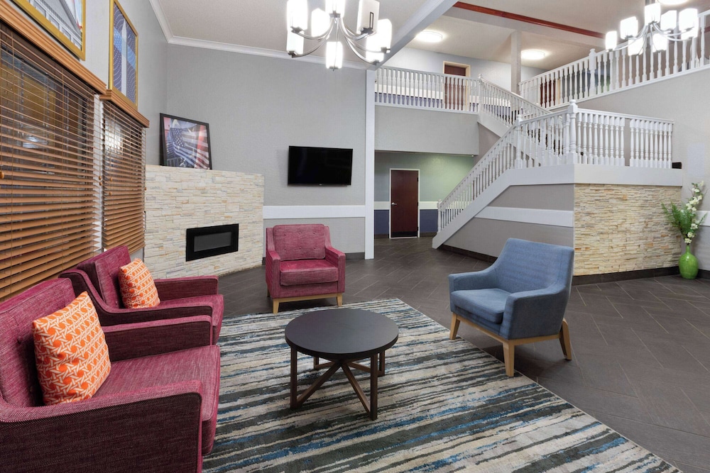 AmericInn by Wyndham Grinnell 39/60