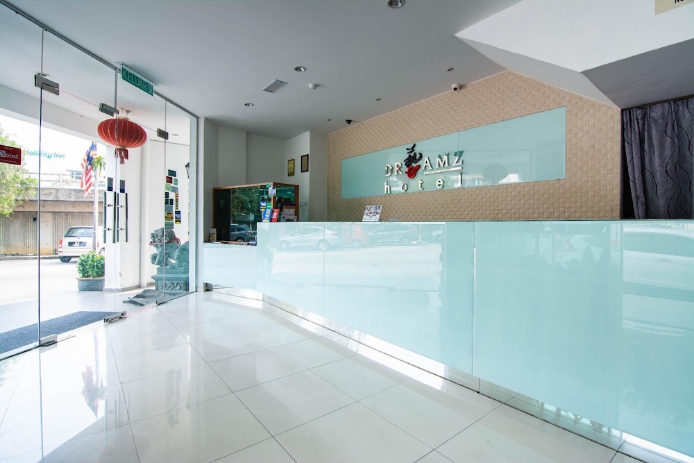Hotel Zamburger Plaza Mahkota 7/67