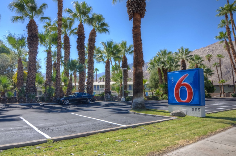 Motel6 Palm Springs, CA - East - Palm Canyon 22/50