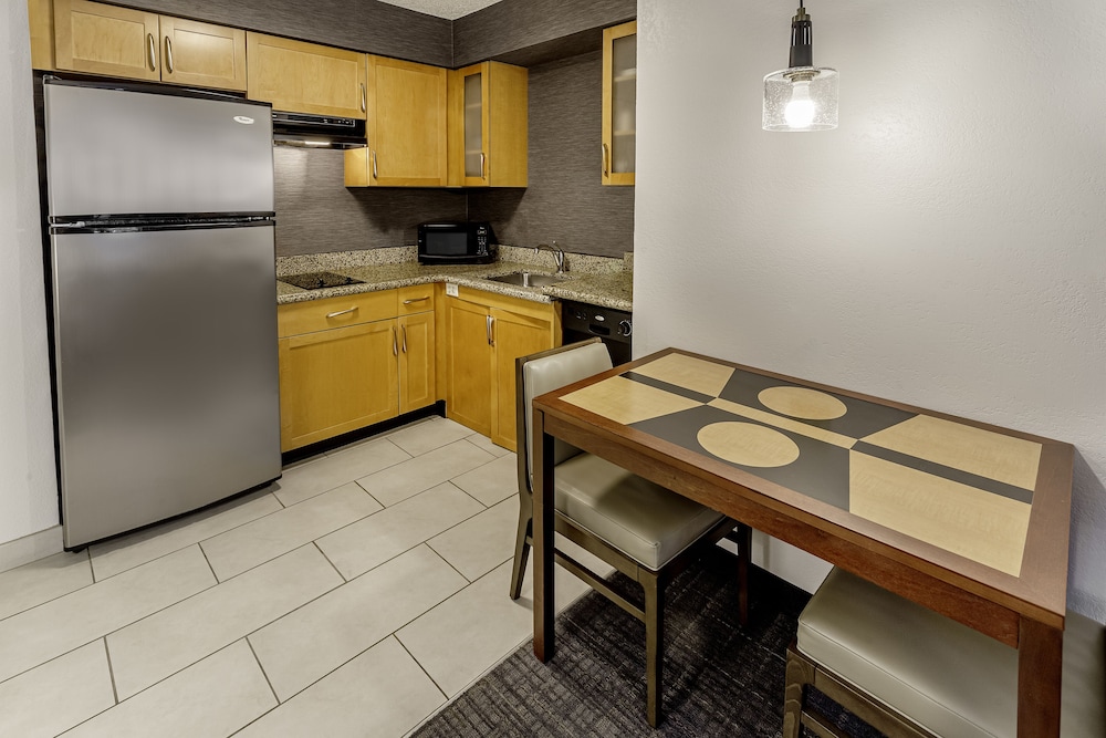 Residence Inn Sacramento Rancho Cordova 30/39
