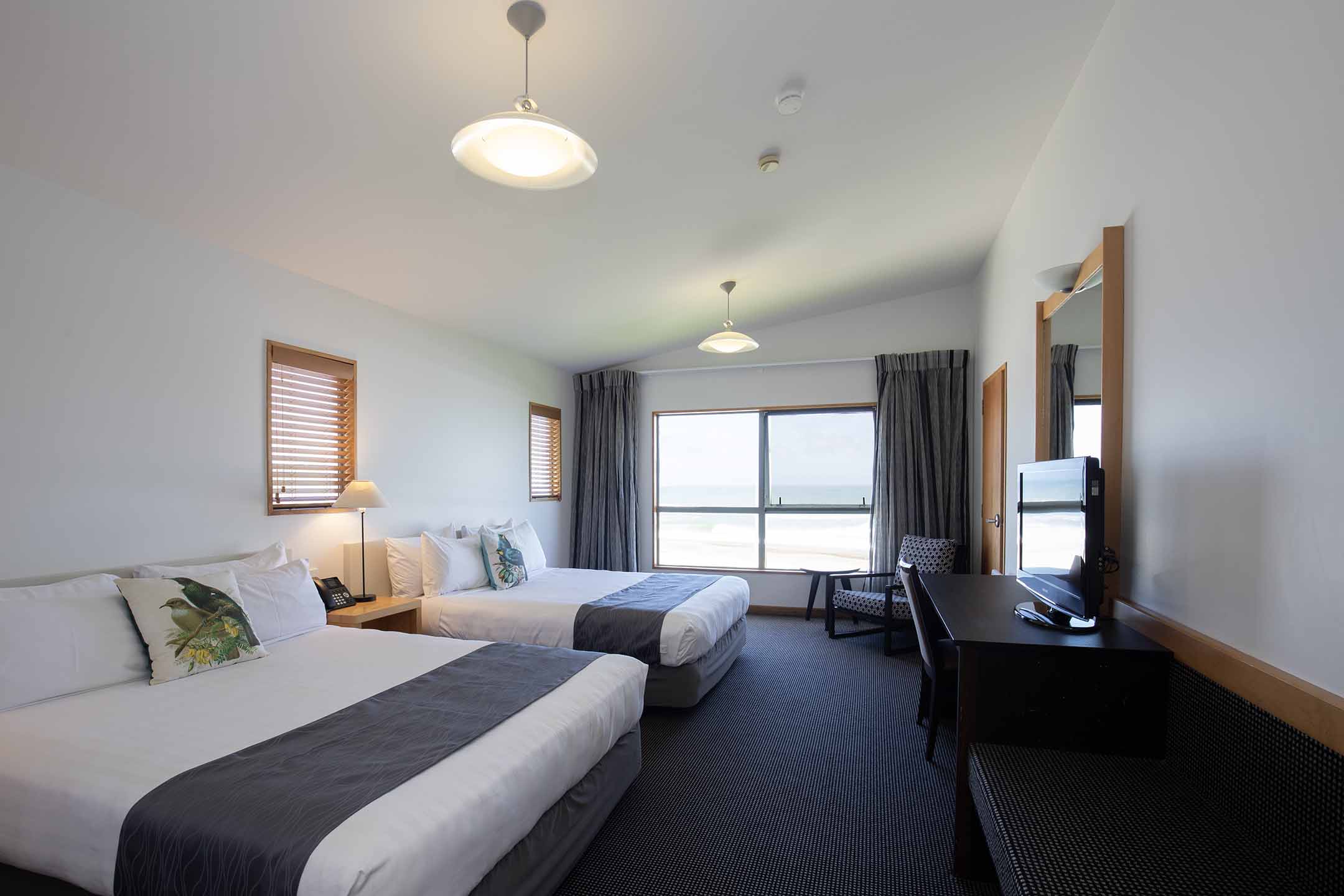 Grand, Ocean View, No Balcony