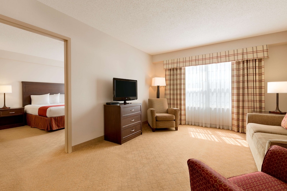 Country Inn & Suites by Radisson, Calgary-Northeast 23/35