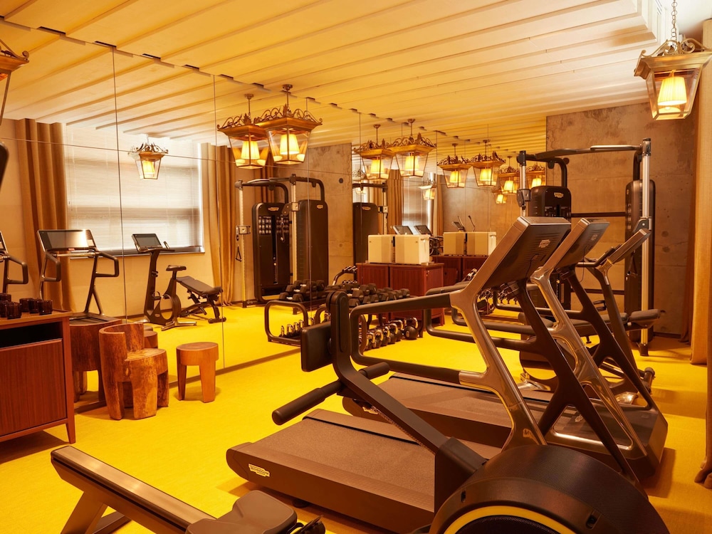 Mondrian Bordeaux Hotel des Carmes 32/56