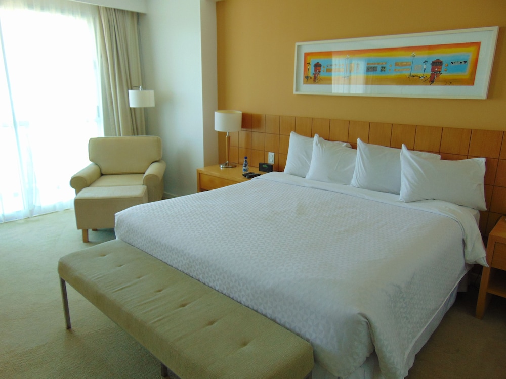 Mercure Macae Hotel 24/77