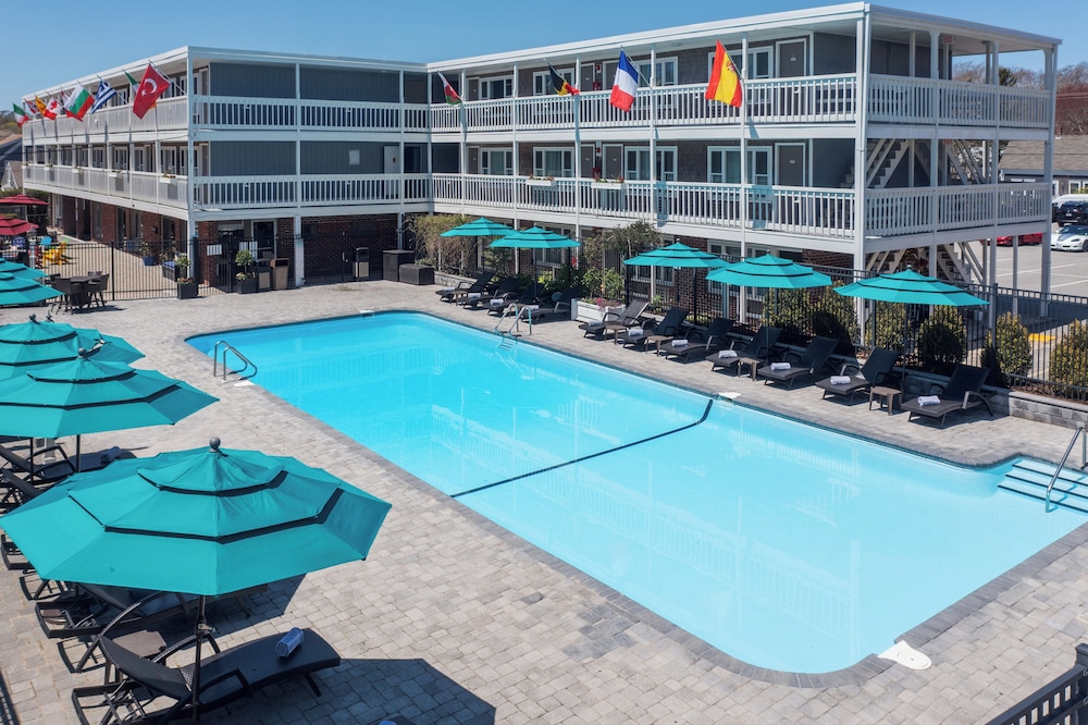 Surfside Hotel and Suites 50/57