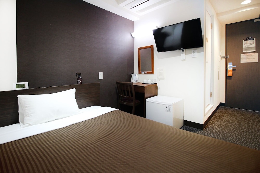 ROOM, SINGLE, SMOKING