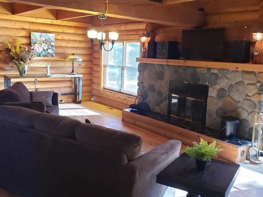 Black Forest B&B Lodge & Cabins 32/49