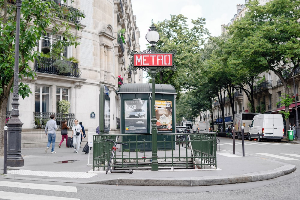 HOTELHOME PARIS 16 42/50