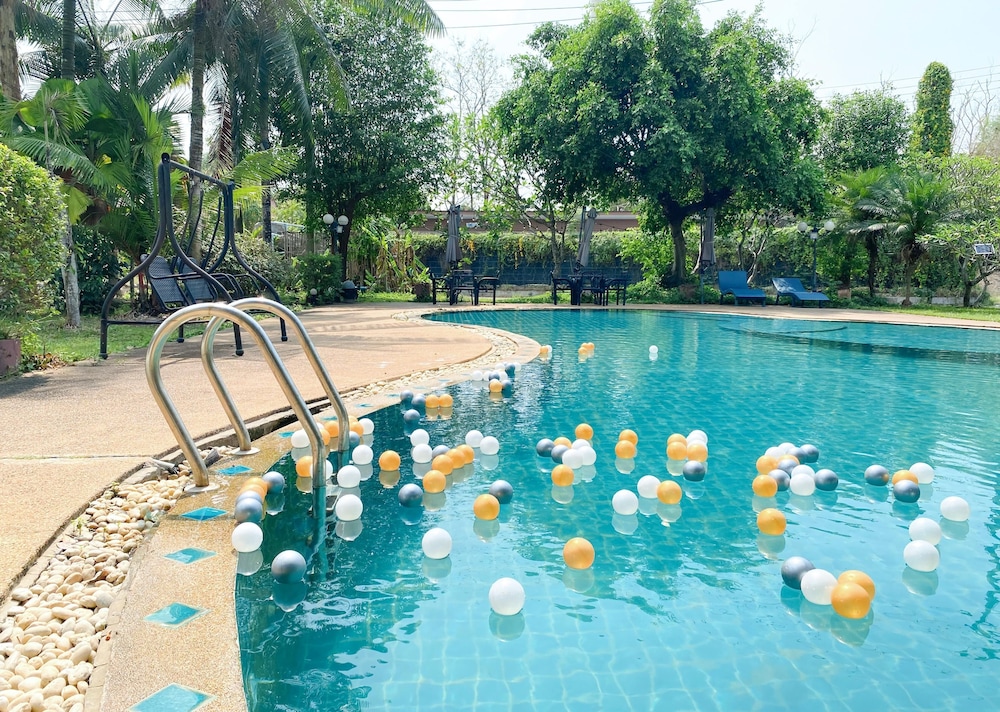 Bandu Resort 32/33
