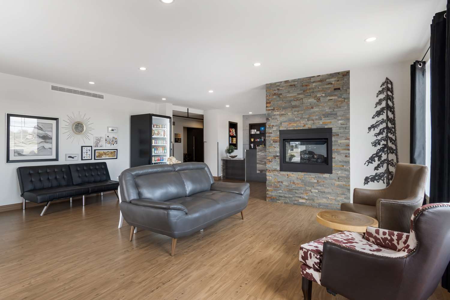 Villa Inn and Suites, SureStay Collection By Best Western 31/54