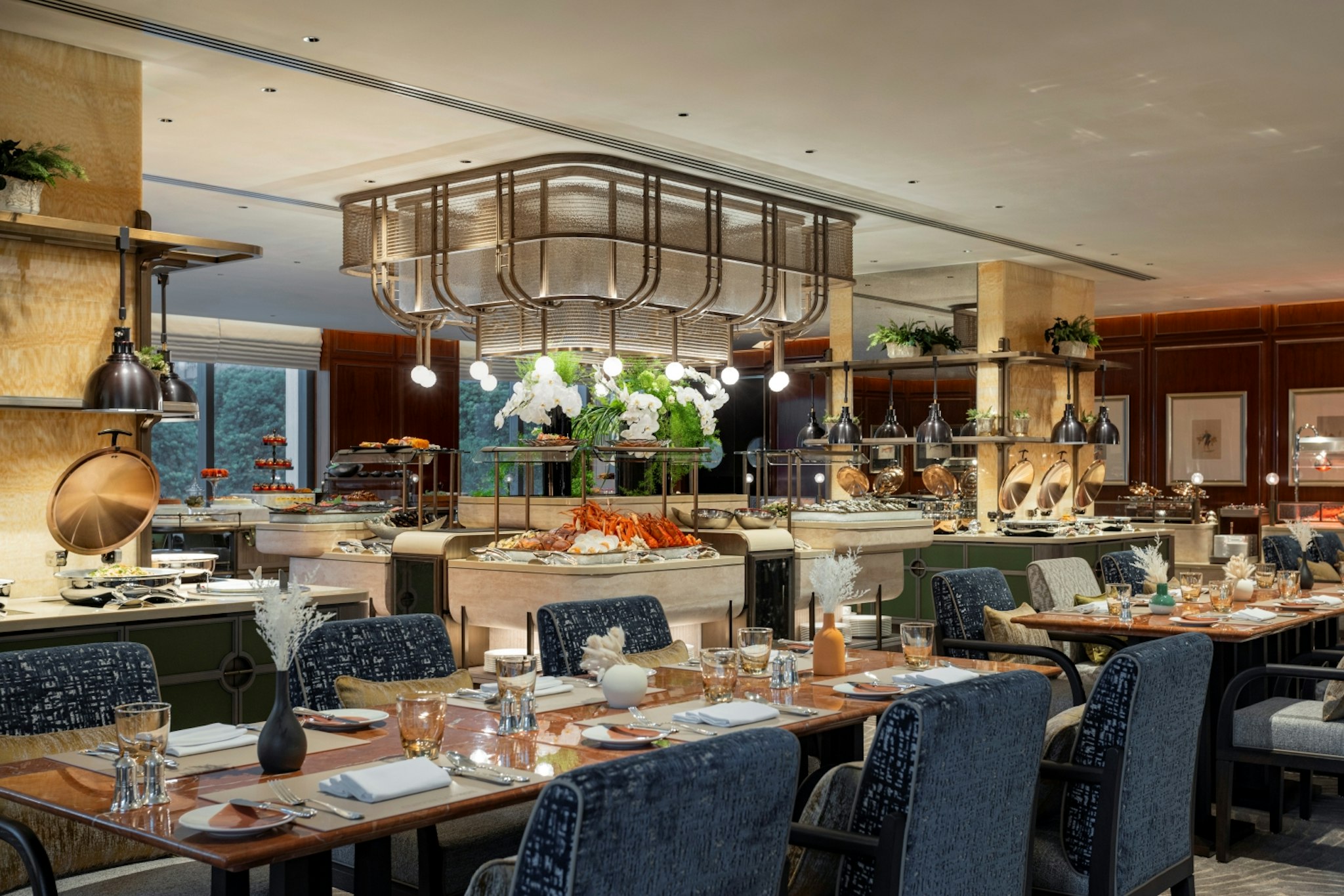 Mandarin Oriental Hong Kong 65/81