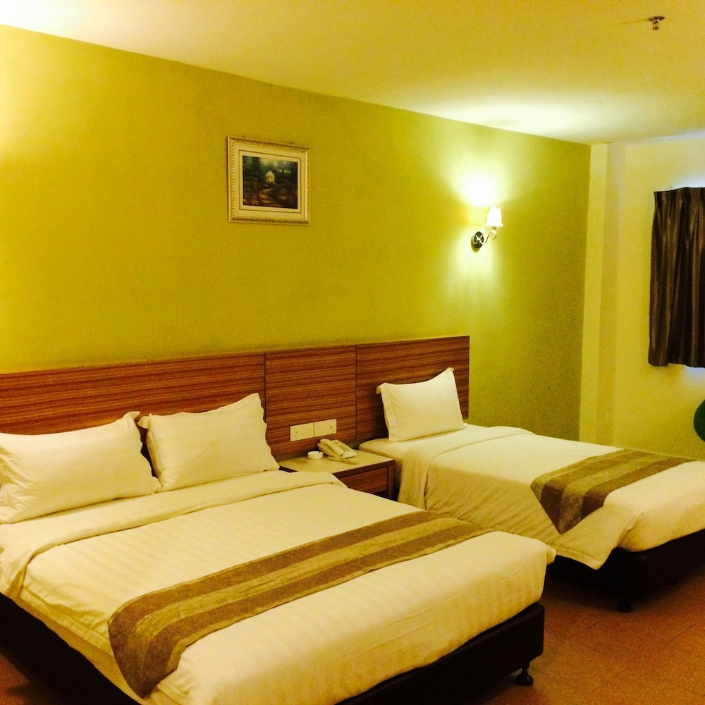 Grand Court Hotel 16/56