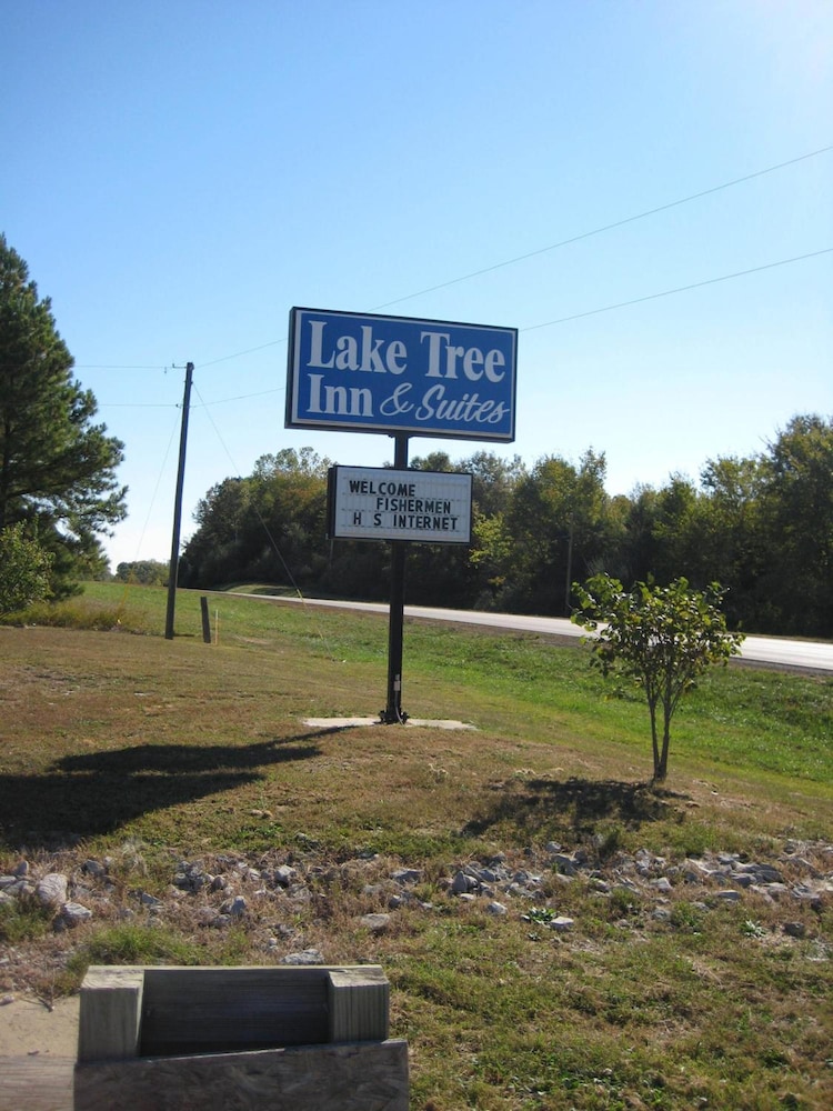 Laketree Inn And Suites Marion 32/34